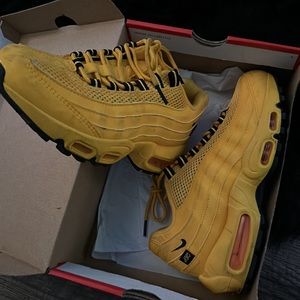 Authentic AIR MAX 95 RECRAFT